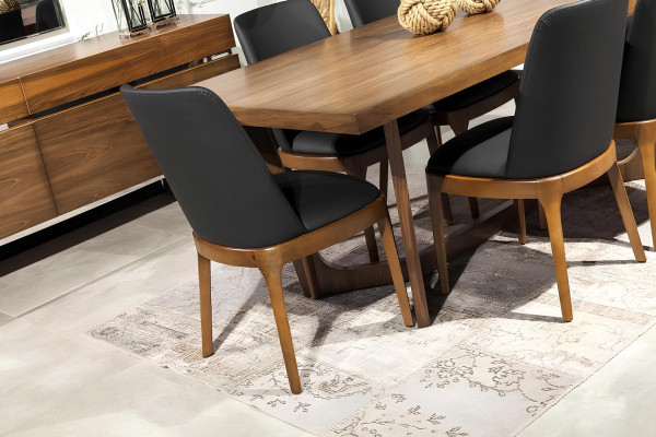 9-delige eetkamer set met tafel, stoelen en meubels