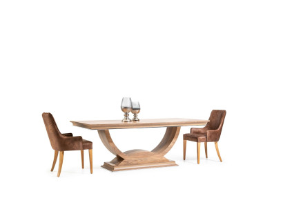 Elegante eettafel met poten