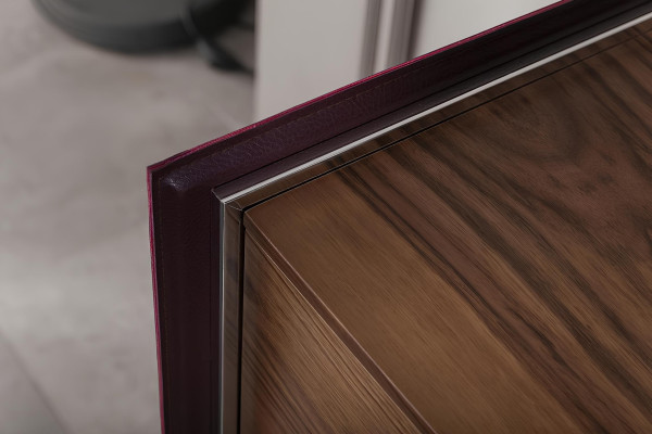 Meubelset tafel, stoelen, kast