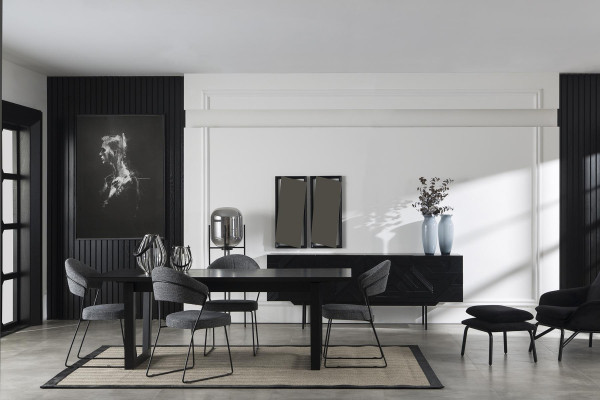 Meubelset Mustan met kast, stoelen en tafel