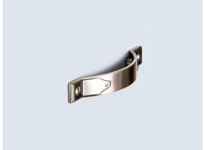 Moderne en elegante bruine houten vitrinekast