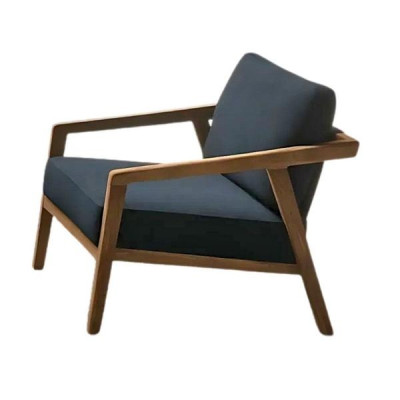 Elegante en minimalistische stoel. Comfortabel. Modern.