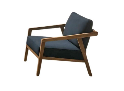 Elegante en minimalistische stoel. Comfortabel. Modern.