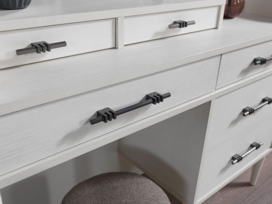 Moderne ladekast met spiegel voor de slaapkamer