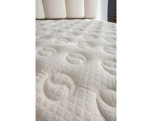 Elegante witte bed met moderne matras