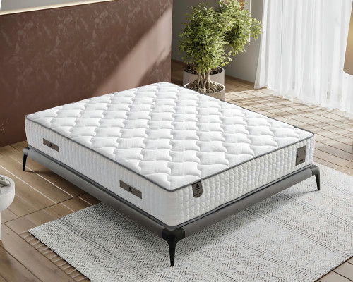 Elegante stoffen en houten bed met matras