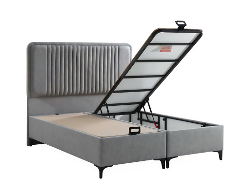 Elegante stoffen en houten bed met matras
