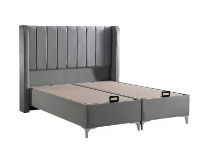 Elegante stoffen en houten bed met matras