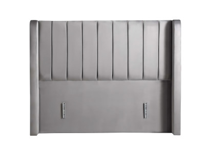 Elegante bed met bruine stof