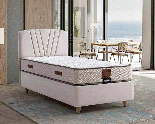 Elegante bruine stoffen bed