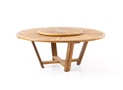 Minimalistische eettafel die hygge creëert