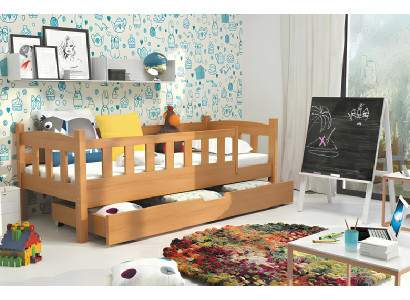 Massieve houten bed met lade en valbeveiliging