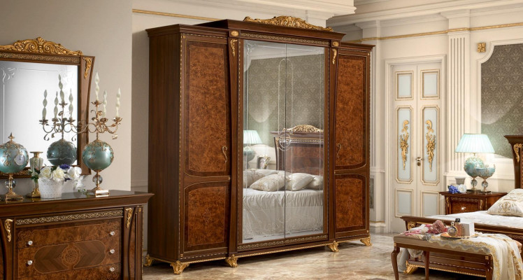 Kast MobilPiu Luxury Massief Hout Kast Garderobe Slaapkamer Nieuw.