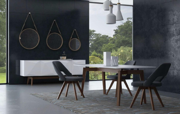 Eetkamerset Luxe meubels Eettafel Stoelen Dressoir Massief houten meubelen