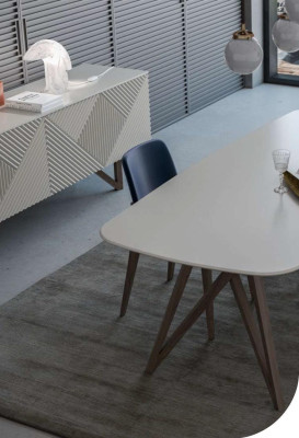 Eetkamerset Moderne eetkamerset Wit dressoir met opbergruimte