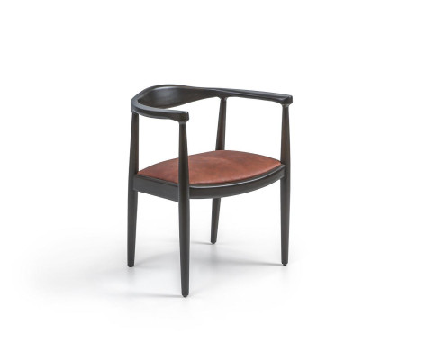 Ontwerpmeubels stoel met armleuningen houten stoel nieuw ingericht gestoffeerde zitting