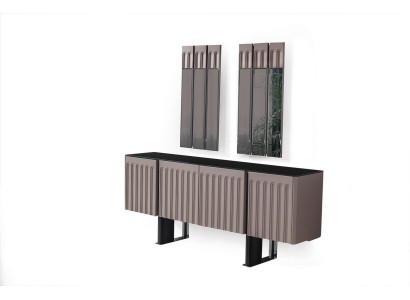 Modern eetkamer set bestaat uit dressoir en 2x spiegel. Perfect 3-delig.