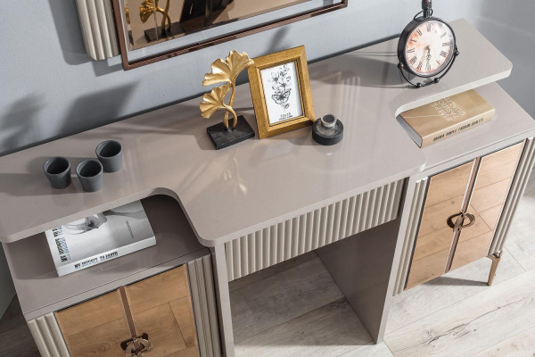 Perfecte slaapkamer set kaptafel met spiegeldesign luxe nieuw