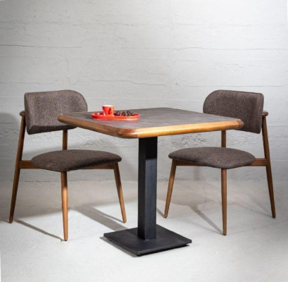 Landhuisstijl 5-delige eetkamerset: houten tafel met comfortabele stoelen