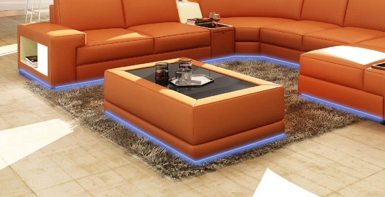 Luxe salontafels bekleed met designer woonkamertafels van leer.