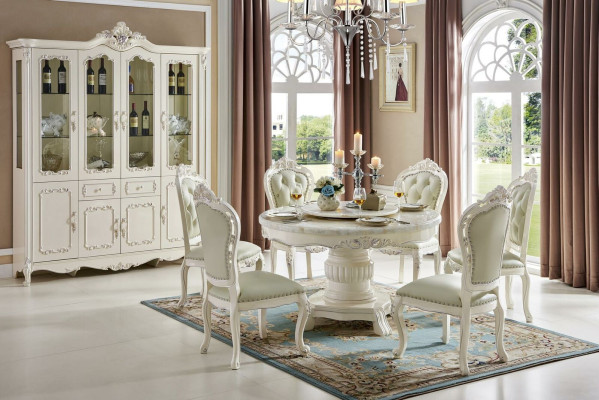 Klassieke set van 4 Chesterfield-stoelen in klassieke witte kleur, in barokstijl van massief hout.