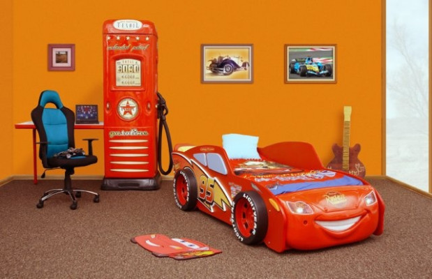 Bed met matrasje kinderbed auto voertuig sportwagen verlichting MCQUEEN