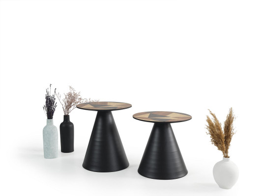 Designer set met 2 salontafels in eigentijdse stijl voor de woonkamer.