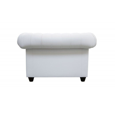 Elegante witte Chesterfield fauteuil: de charme van het klassieke in een moderne stijl