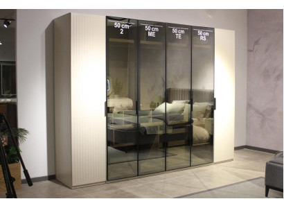 Nieuwe en moderne slaapkamer Hoge kwaliteit kledingkast met elegant design