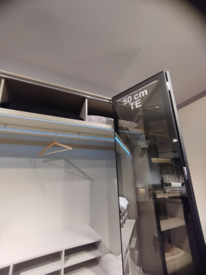 Nieuwe en moderne slaapkamer Hoge kwaliteit kledingkast met elegant design