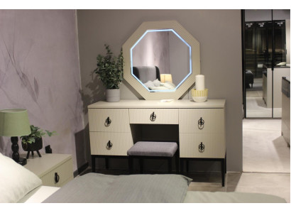 Exclusieve designer make-uptafel met spiegel Functioneel en Luxueus Nieuw