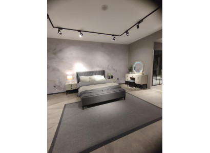 Luxe bed met bank Exclusief design en hoogwaardige afwerking.