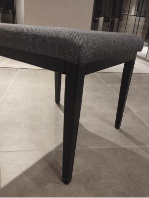 Comfortabel en stijlvol: moderne poefjes voor slaapkamers van textiel, nieuw.