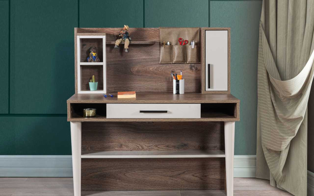 Compleet jeugdkamerset bed boekenkast nachtkastje houten meubels 5-delig
