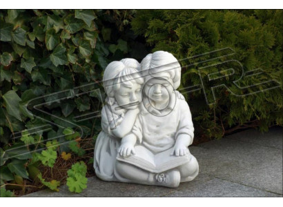 Jongen & meisje lezen tuindecoratie kinderfiguur beeldjes