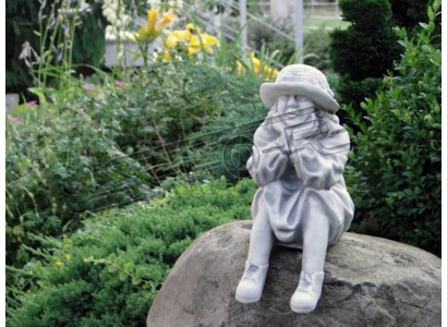 Jong zittend figuur standbeeld sculptuur beelden tuindecoratie onmiddellijk