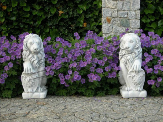 Leeuw tuinbeeld terras tuindecoratie sculptuur figuren sculpturen
