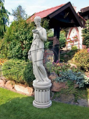 Romeins figuur standbeeld grafsteen figuren beelden sculptuur decoratieve sculpturen