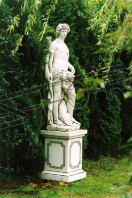 Sokkel 63cm voor sculptuur ontwerp figuur standbeeld tuin figuren beelden.