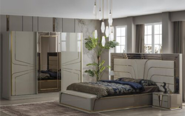 Modern slaapkamer set in beige met Europese accenten.