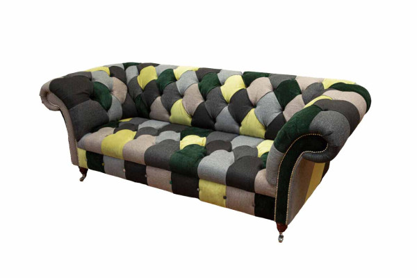 Prachtige stijlvolle 3-zits Chesterfield bank voor de woonkamer.