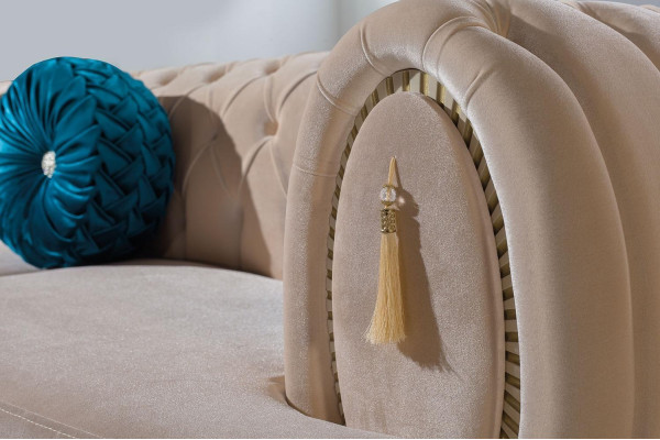 Beige Chesterfield gestoffeerde bank Designer driezits stoffen bankstellen 3-zits