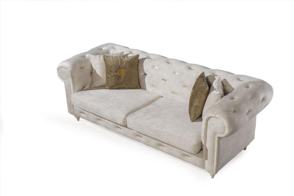 Stijlvolle woonkamerbankstel met driezitter, tweezitter, luxe fauteuil en bank.