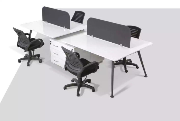 Grote werkplek kantoortafel bureaus Modern kantoorinrichting stijl