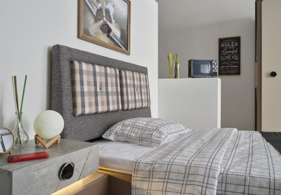 Slaapkamer veelkleurig Compleet bed Nachtkastje Ladekast Spiegel nieuw