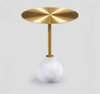 Moderne ronde salontafel van metaal, stijlvol goud bijzettafel nieuw luxueus.