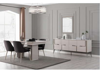 Oudwitte eetkamerset Grote eettafel 4x textiel stoelen dressoir