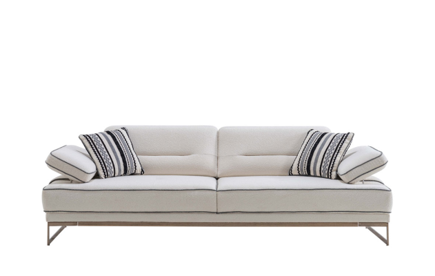 Stijlvolle woonkamer zithoek, gestoffeerd, 2x driezitsbanken, fauteuil.