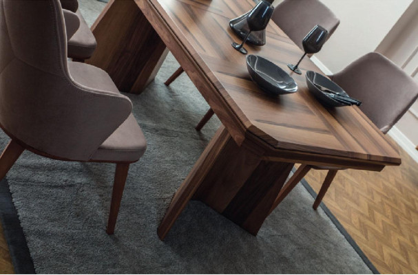 Complete eetkamerset, design eethoek, houten eettafel, 6 gestoffeerde stoelen.