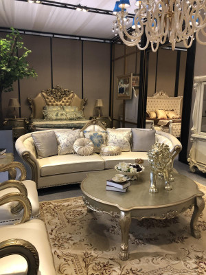 Ronde bank hout gesneden vierzits bank lederen Chesterfield woonkamer